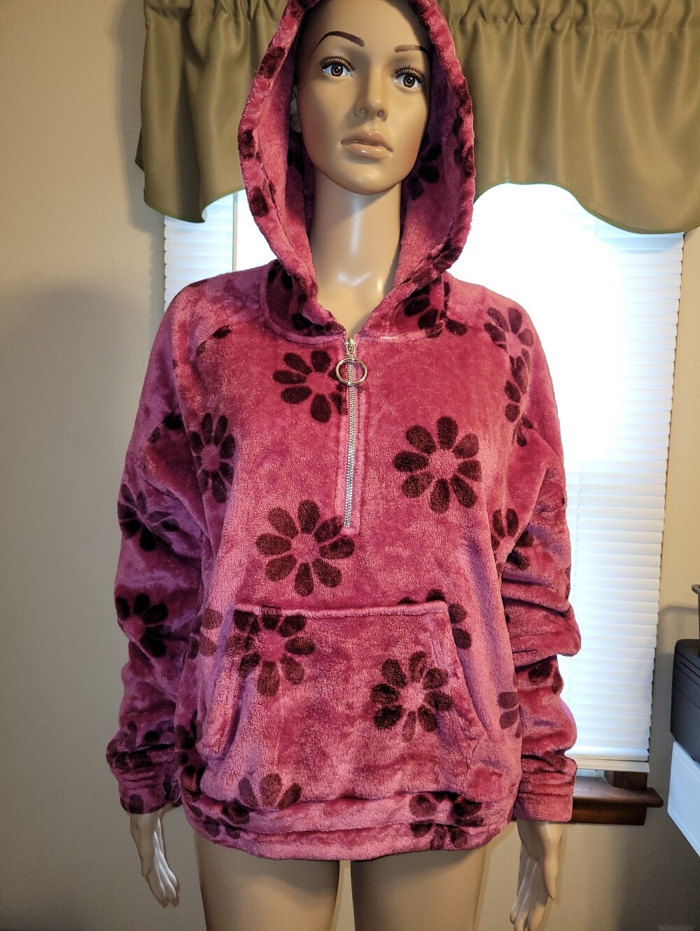 Free Haven Plush Pink Floral Half-Zip Hoodie. Size M